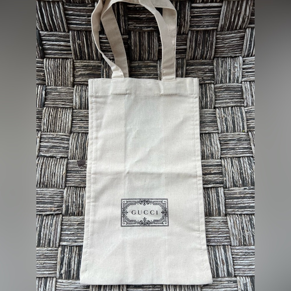NEW AUTHENTIC Set of 2 Gucci Cream Canvas Reusable Totes with Black Logo Print - Picture 3 of 3